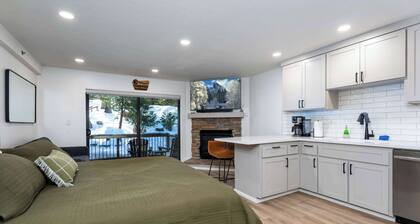 Elmer's Hideout - Fully Renovated Yosemite Escape!