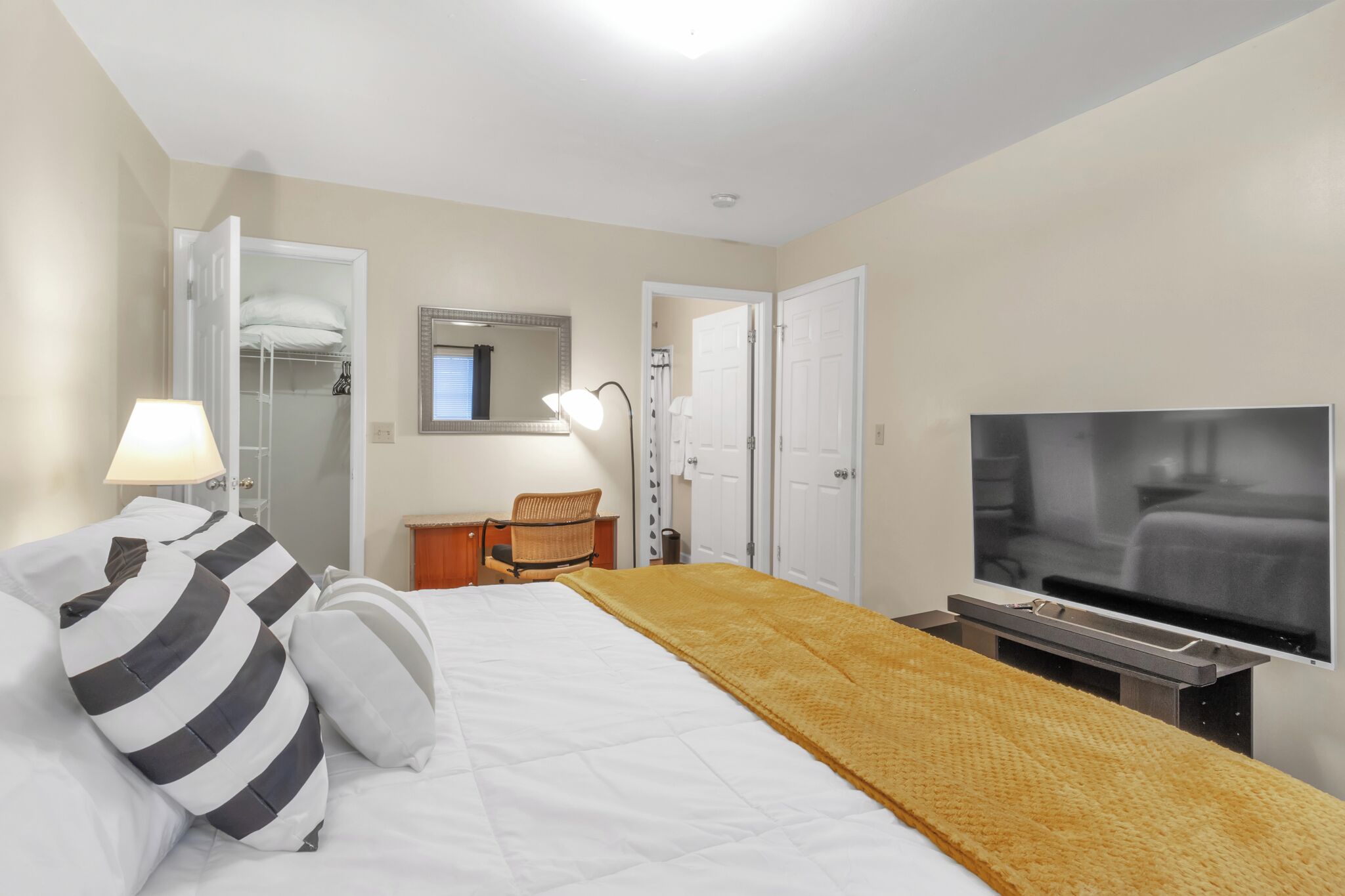 House, Multiple Beds, Pool Access, Garden View | 3 bedrooms, individually decorated, individually furnished, free WiFi