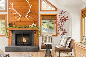 Hus - flere senge - balkon - bjergudsigt (The Fancy Fox) | Interiør