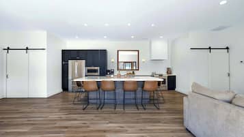 House, Multiple Beds, Kitchen (Big Bear Bungalow) | Interior
