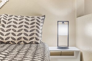 Condo, Multiple Beds, Kitchen, Garden View (Inside City Limits of Branson) | 2 bedrooms, individually decorated, individually furnished, free WiFi - Inside City Limits of Branson (Branson)