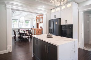 House, Multiple Beds, Patio, Garden View (It’s Showtime) | Private kitchen | Fridge, microwave, oven, stovetop - Its Showtime Historic Downtown Geneva Escape! (Lake Geneva)