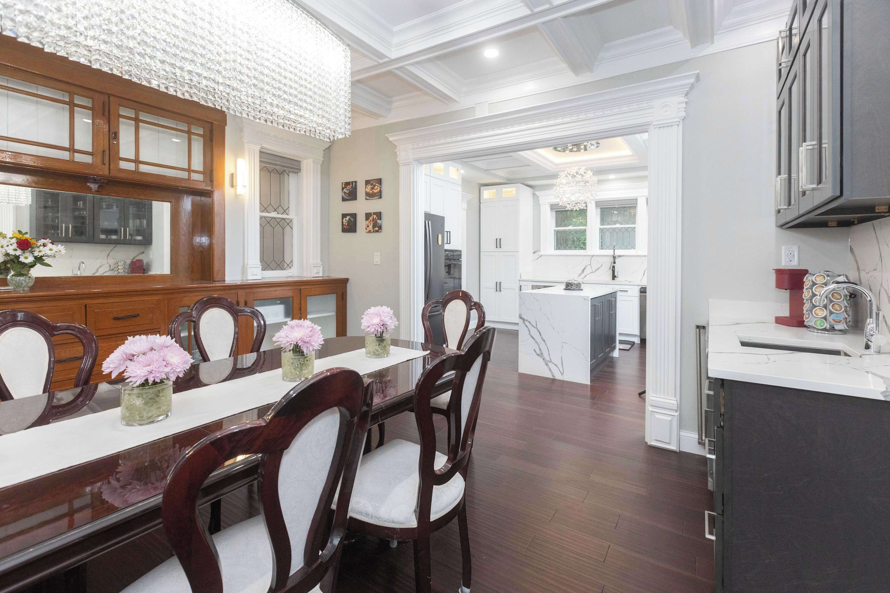 House, Multiple Beds, Patio, Garden View (It’s Showtime) | Dining