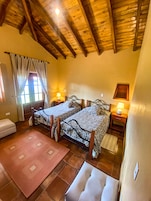 Comfort Cabin | Hypo-allergenic bedding available, WiFi (free)