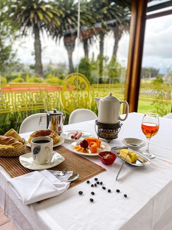 Desayuno continental incluido todos los días
