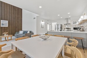 Dining - Lakefront Views and Sunsets (Lago Vista)