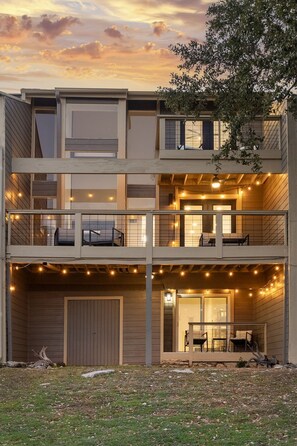 Exterior detail - Lakefront Views and Sunsets (Lago Vista)