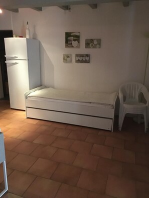 1 bedroom, iron/ironing board