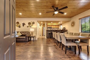 Dining - Camp Tranquility Vacation Home (Idyllwild-Pine Cove)