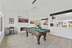 Games room -  Desert Fun & Relaxation: Your Stylish Getaway! (Indio)