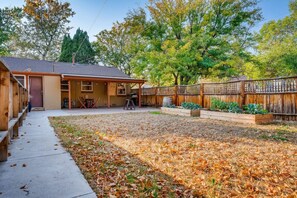Terrace/patio - Cozy Highland Hideout I Kitchen I Parking I WFH (Denver)