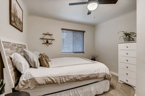 2 bedrooms, iron/ironing board, WiFi, bed sheets