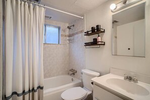 ヘアドライヤー、タオル