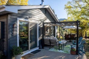 屋外ダイニングエリア