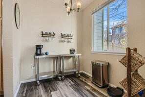 Interior - NEW build near DIA w/King Bed, 20mins to downtown (Commerce City)