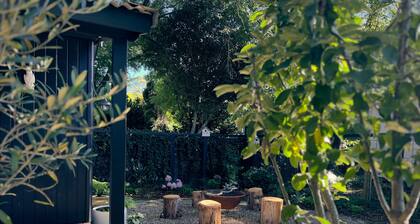 Bundanoon Garden Retreat, Stay at the bottom of the garden in Bundanoon.