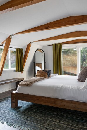 2 camere, una scrivania, ferro/asse da stiro, culla da viaggio