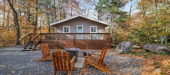 Family Friendly Cabin I Firepit+Hot Tub I Poconos