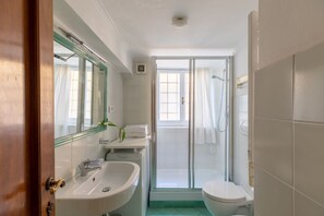 Douche, bidet