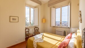 2 bedrooms, iron/ironing board, WiFi, bed sheets - iFlat | Spanish Steps at Your Feet (Roma)