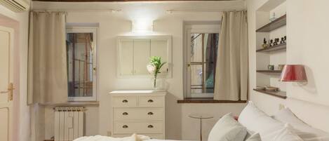 1 bedroom, iron/ironing board, WiFi