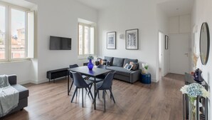 Unclassified image, 5 of 32, button - iFlat | Magnificent Central Apartment (Roma)
