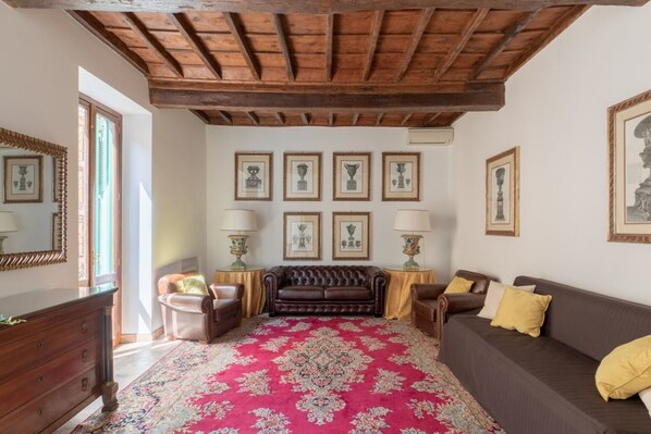 Living area - iFlat | Historic Apartament in Campo de Fiori (Roma)