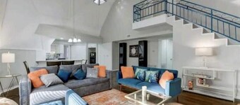 Lake Conroe Dome Home - 1.5 miles to Lake Conroe. Pet Friendly.
