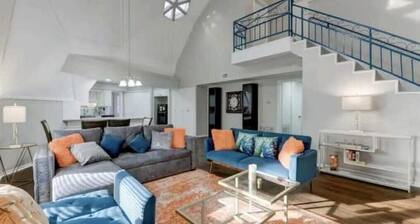 Lake Conroe Dome Home - 1.5 miles to Lake Conroe. Pet Friendly.