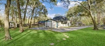Lake Conroe Dome Home - 1.5 miles to Lake Conroe. Pet Friendly.
