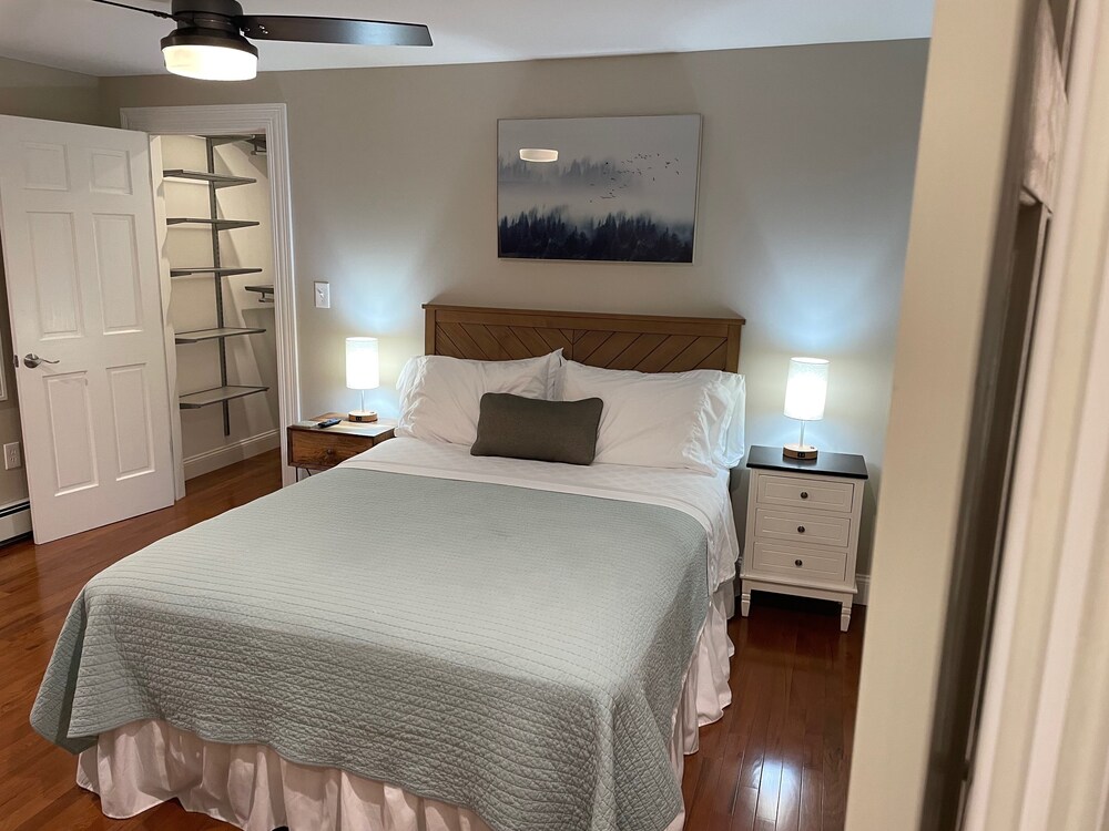 Narragansett Ideal 3BR Open, Bright, & Quiet Narragansett Vrbo