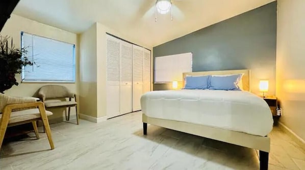 4 bedrooms, desk, iron/ironing board, free WiFi