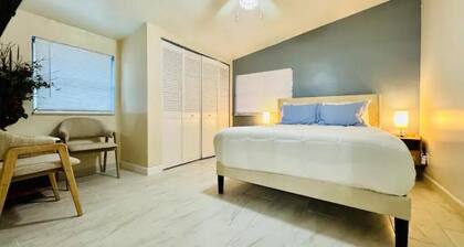 Cozy 4 Bedrooms near Sanibel/FM Beaches
