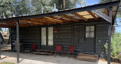Three Bedroom Cabin with Full Kitchen