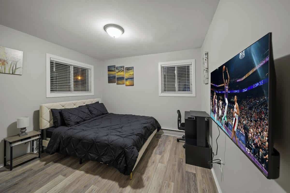 1 bedroom, iron/ironing board, travel crib, WiFi