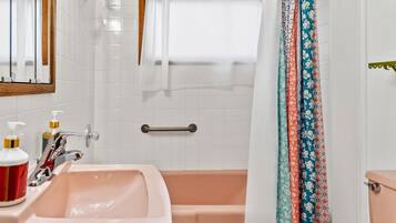 Håndklæder, Sæbe, Shampoo, Toiletpapir