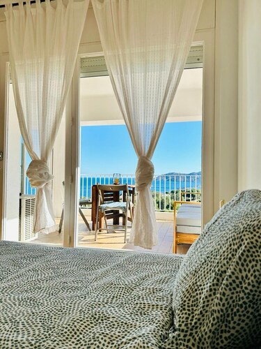 Apartamento con Vistas mar y Montaña Llançà