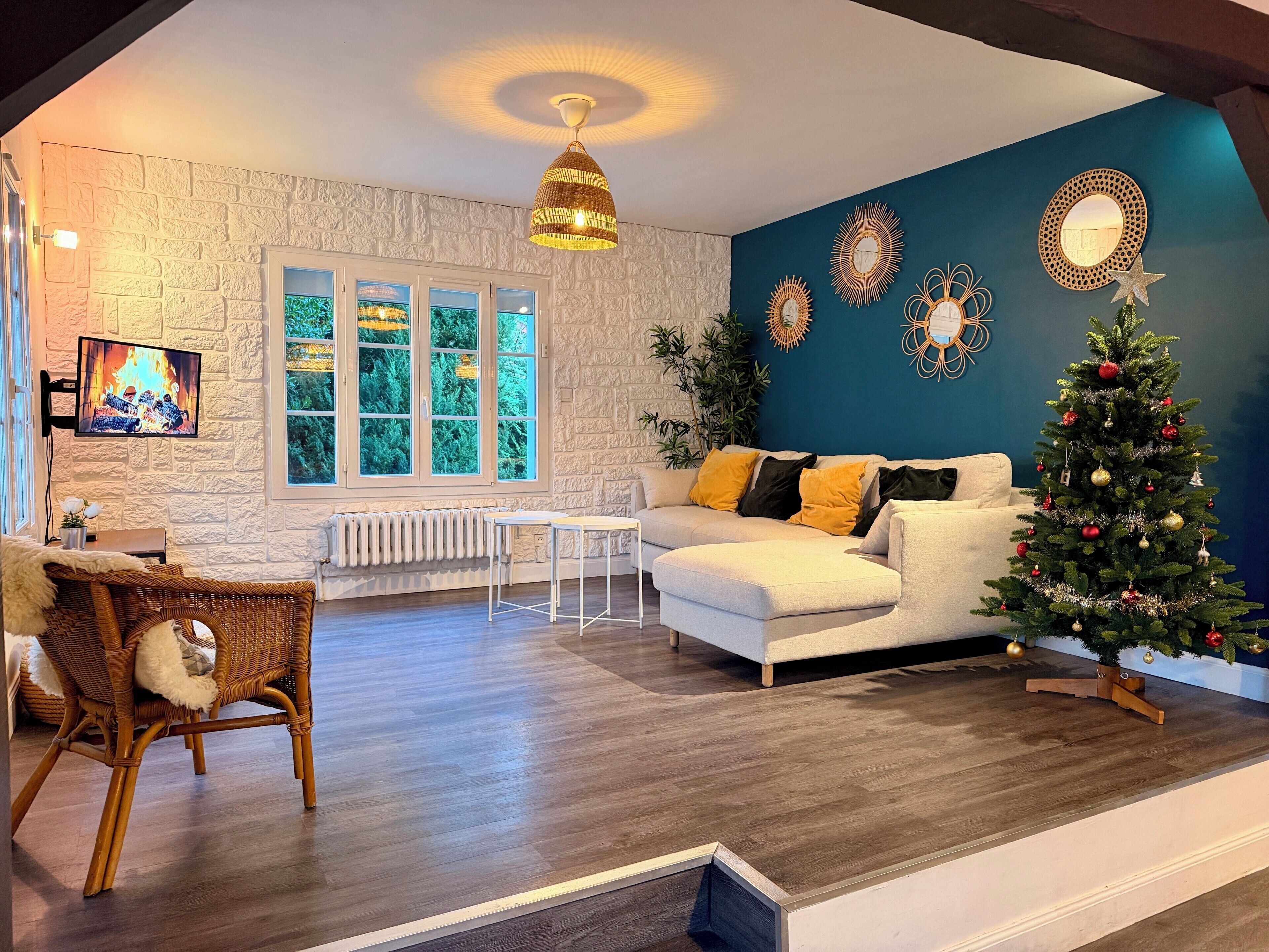 Televisión, chimenea y futbolito 