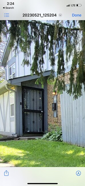 Property grounds - Cozy stay with Sweet Home IN! Enjoy your stay! (Indianapolis)