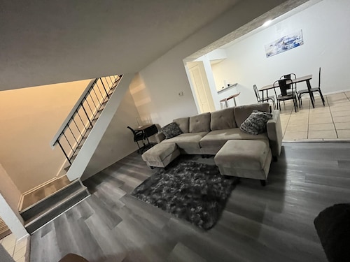 Cozy stay with Sweet Home IN! Enjoy your stay!