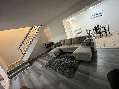 Cozy stay with Sweet Home IN! Enjoy your stay!