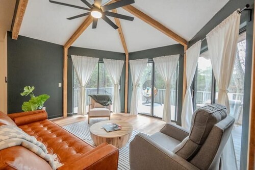 Experience nature's charm! Retreat near Bryce Resort/George Washington Forest