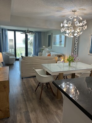 Smart TV - Spectacular Oceanfront Views! (North Myrtle Beach)