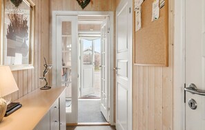 Interior - 4 bedroom cozy home in Stege (Stege)