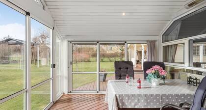 4 bedroom cozy home in Stege