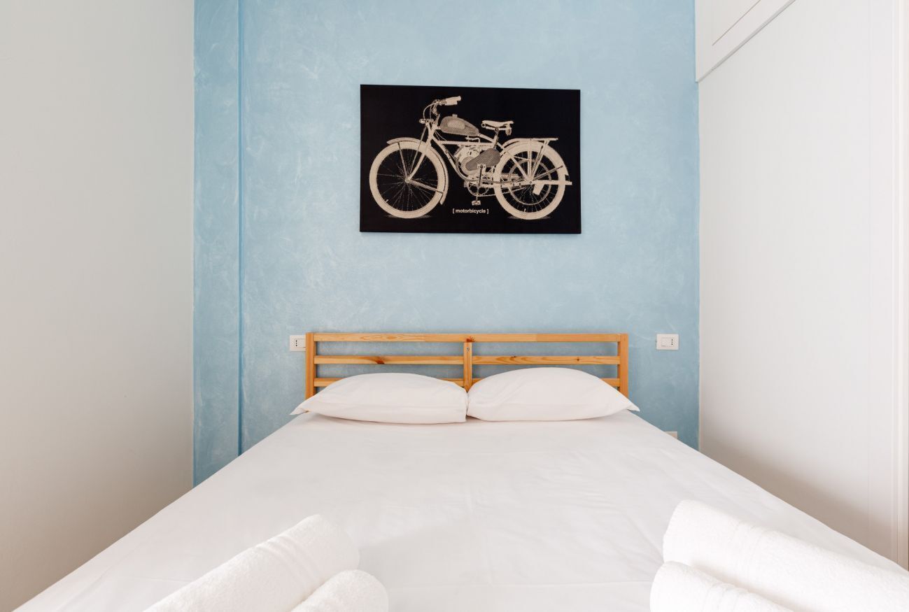 1 bedroom, iron/ironing board
