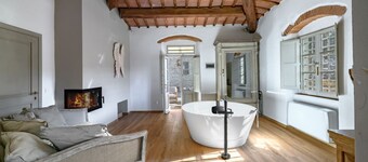 MyExclusiveItaly - Villa Chianti with exclusive pool and typical barn