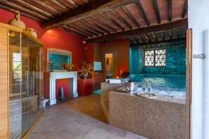 Spa - MyExclusiveItaly - Villa Chianti with exclusive pool and typical barn (Greve in Chianti)