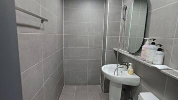 Double Room | Bathroom