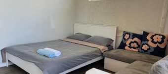 4 Beds Including 2 Double Beds, 1 Single Bed, 1 Double Sofa Bed, Studio, 6 Chapman Place, Rotorua